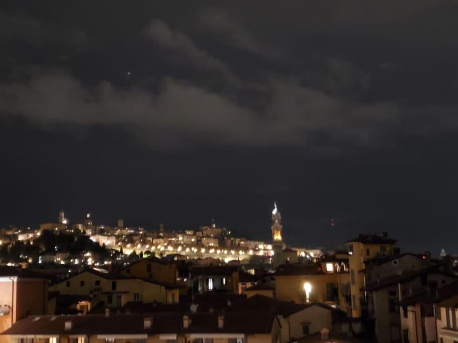 "La Me Ca" Intero Appartamento In Centro Con Vista Sui Colli Бергамо Экстерьер фото